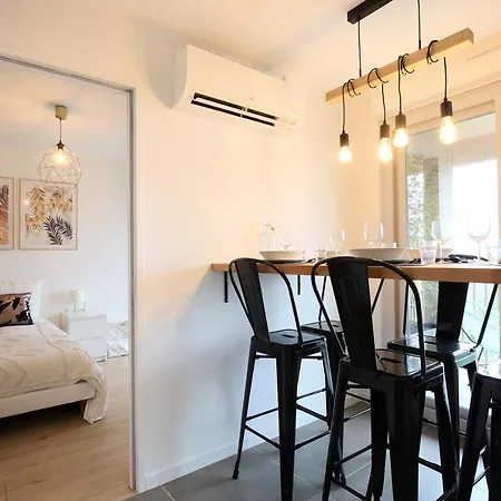 Expat Renting - Les Oustalous - Piscine - Parking