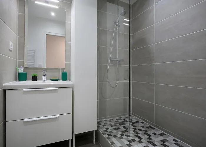 Expat Renting - Les Oustalous - Piscine - Parking *